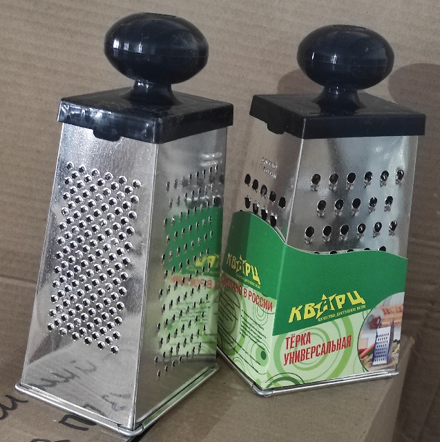 Терка 4 грани жестяная, круглая пластмассовая ручка Кварц